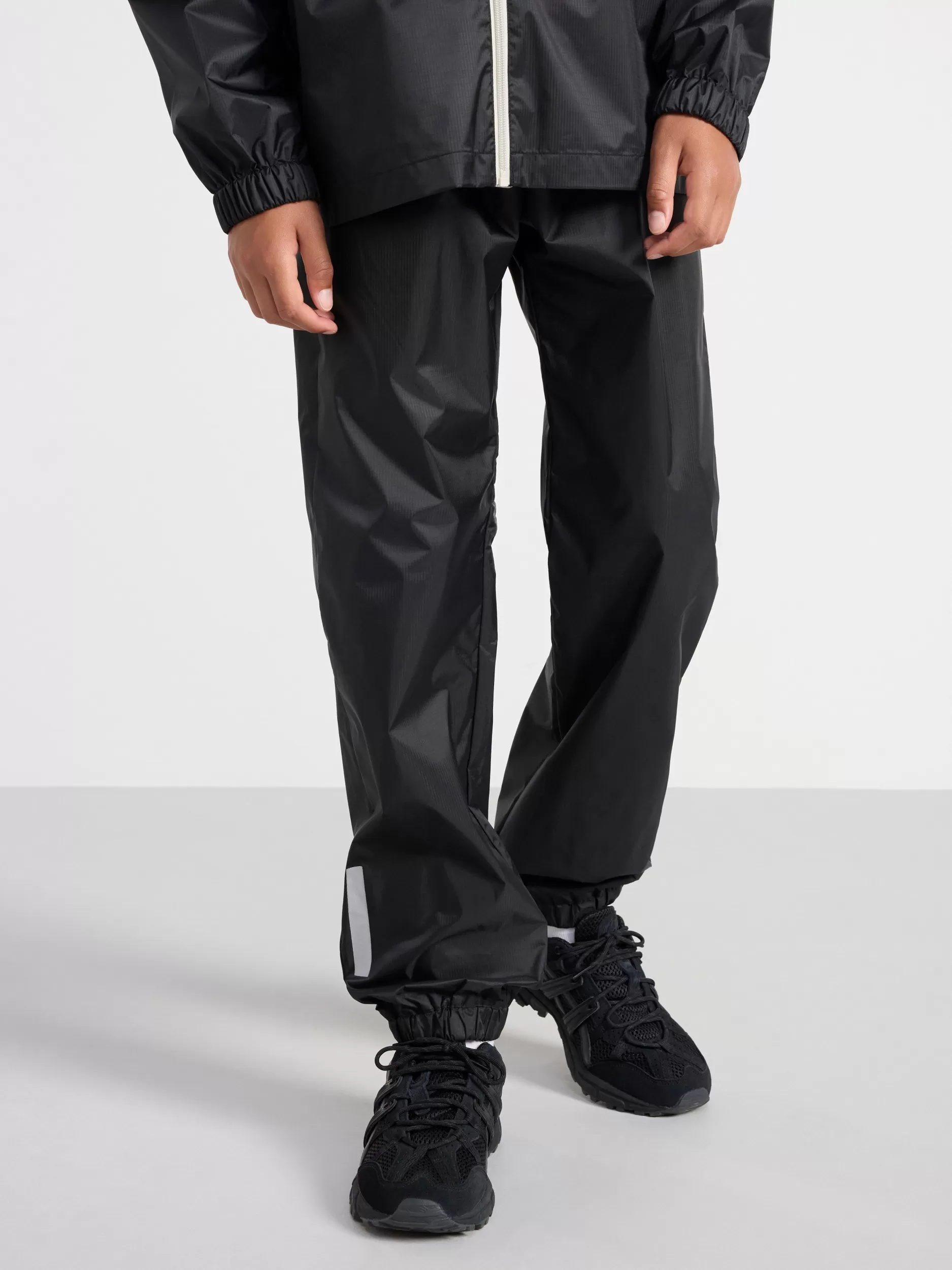Lindex Alt Regntoy<Lett, Vanntett Skallbukse Black