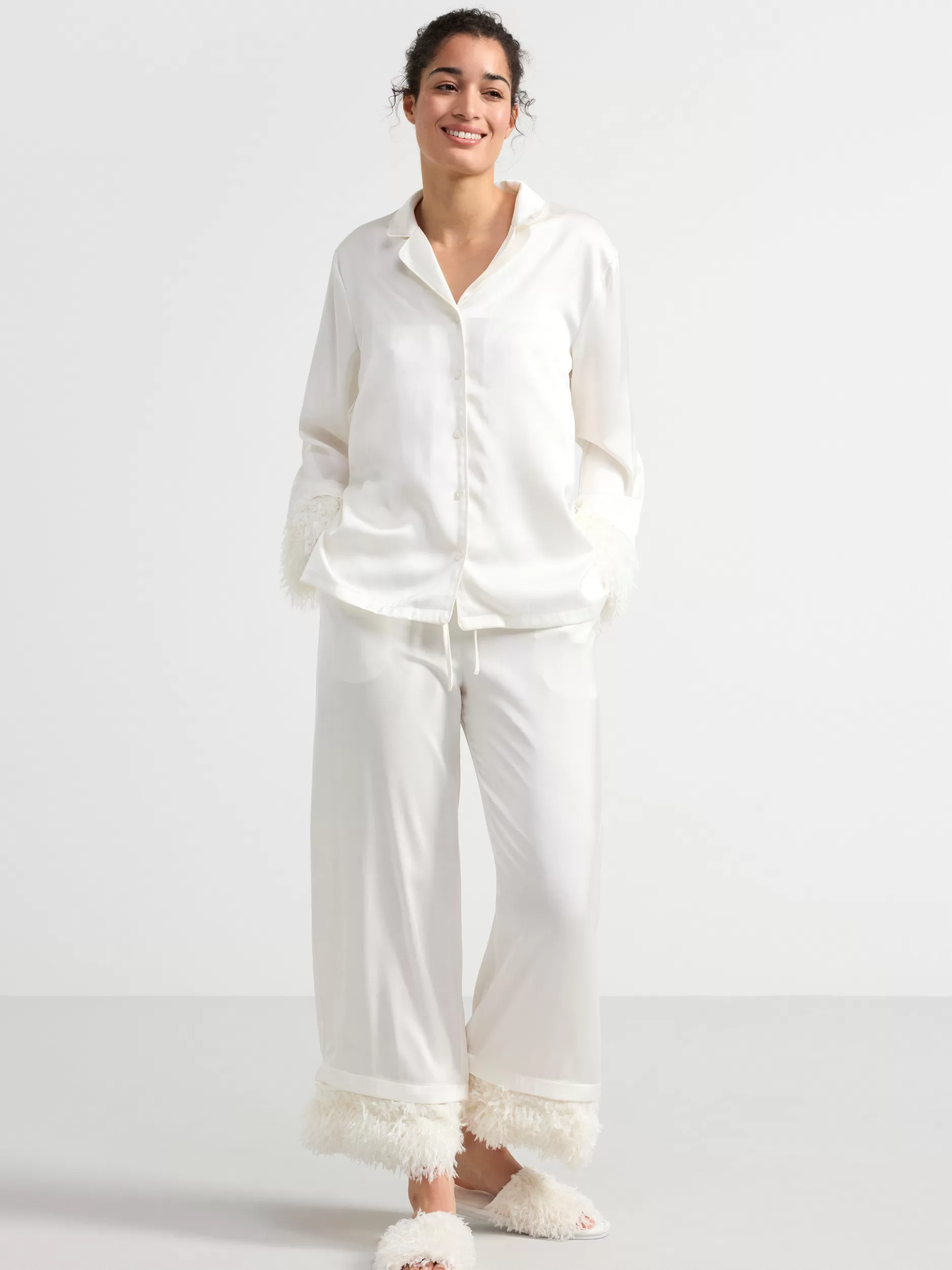 Lindex Nattøy<Pyjamassett I Sateng Med Fuskefjaer Light White