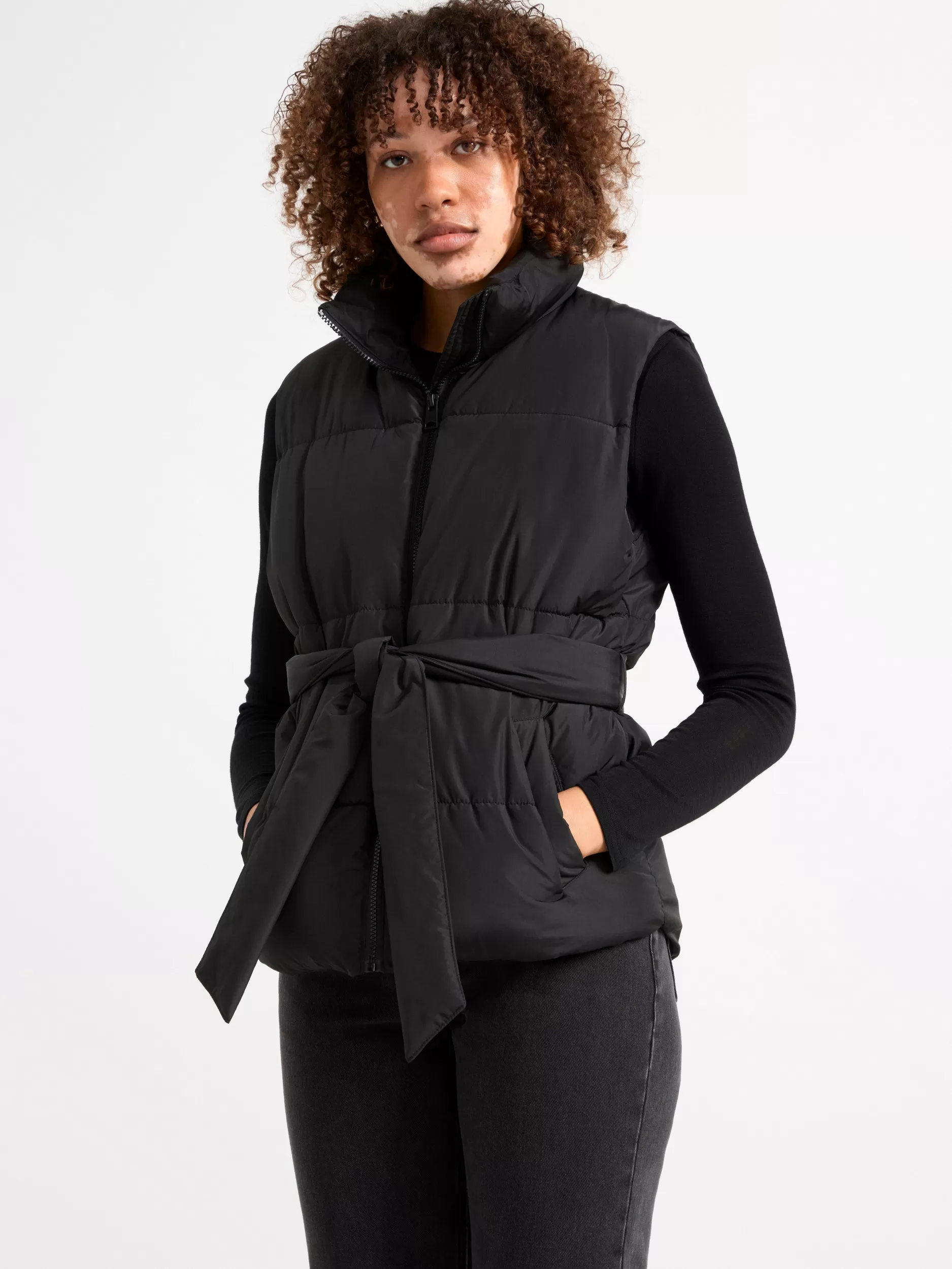 Lindex Yttertøy<Vannavstotende, Vattert Gilet Black